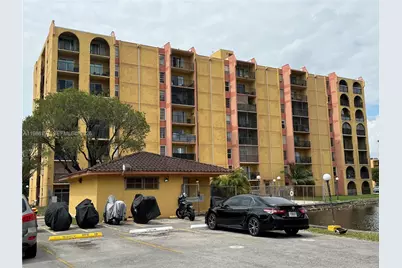 4717 NW 7th St #203-10, Miami, FL 33126 - Photo 6