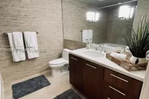 50 Biscayne Blvd, Miami, FL 33132 - Photo 10