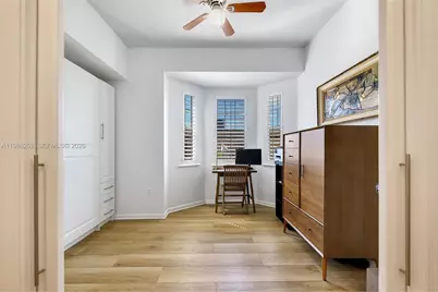 2870 Pine Tree Dr #3, Miami Beach, FL 33140 - Photo 16