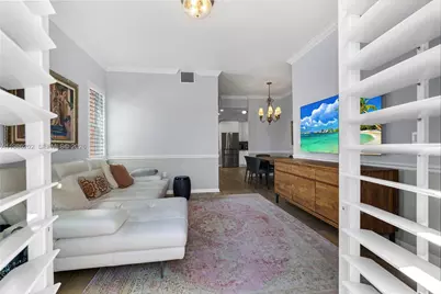 2870 Pine Tree Dr #3, Miami Beach, FL 33140 - Photo 4