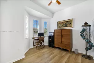 2870 Pine Tree Dr, Miami Beach, FL 33140 - Photo 14