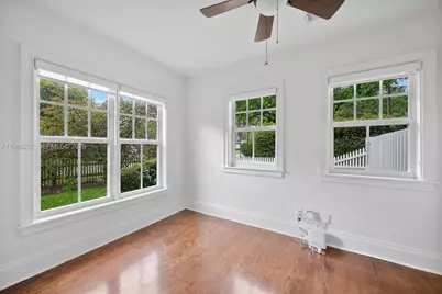 285 NE 105th St, Miami Shores, FL 33138 - Photo 10