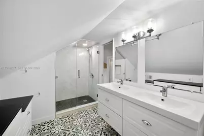 285 NE 105th St, Miami Shores, FL 33138 - Photo 32