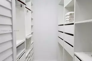 220 Lakeview Dr, Weston, FL 33326 - Photo 10