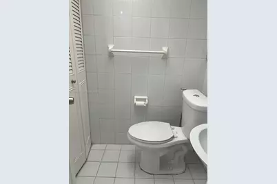 6620 W 2nd Ct #407, Hialeah, FL 33012 - Photo 8