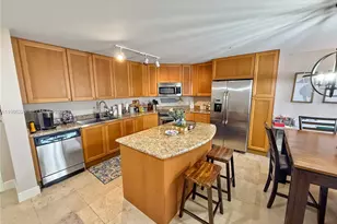 55 Merrick Wy, Coral Gables, FL 33134 - Photo 4