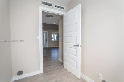 2400 NE 26th St #1, Fort Lauderdale, FL 33305 - Photo 14