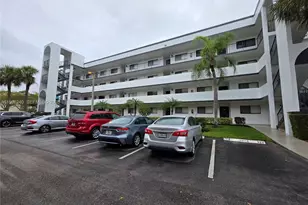 4725 Lucerne Lakes Blvd E, Lake Worth, FL 33467 - Photo 12