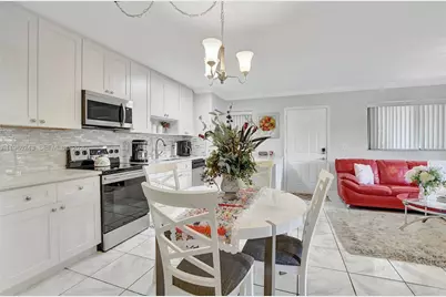 588 Trace Cir #211, Deerfield Beach, FL 33441 - Photo 8