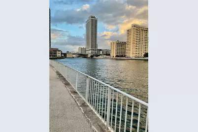 [Address not provided], Hallandale Beach, FL 33009 - Photo 4