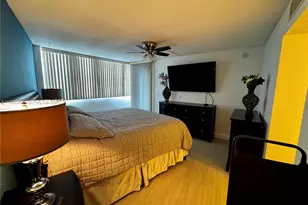100 Golden Isles Dr, Hallandale Beach, FL 33009 - Photo 22