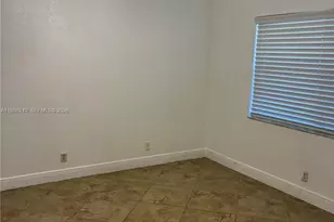 8791 Holly Ct, Tamarac, FL 33321 - Photo 12