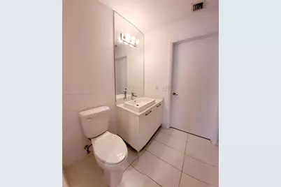 151 SE 1st St #801, Miami, FL 33131 - Photo 38