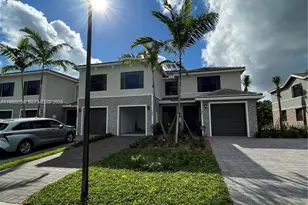 188 SE 5th Ct, Deerfield Beach, FL 33441 - Photo 2