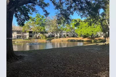 2130 Elm St #401, Clearwater, FL 34698 - Photo 2