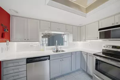 2130 Elm St #401, Clearwater, FL 34698 - Photo 2