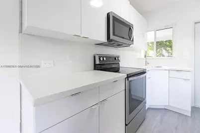 1812 NW 64th St, Miami, FL 33147 - Photo 40