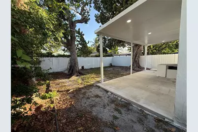 1812 NW 64th St, Miami, FL 33147 - Photo 14
