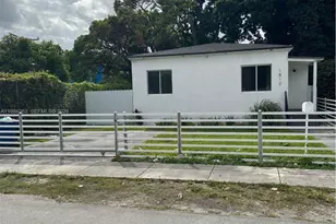 1812 NW 64th St, Miami, FL 33147 - Photo 30