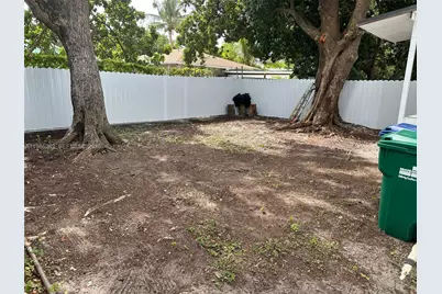1812 NW 64th St, Miami, FL 33147 - Photo 26