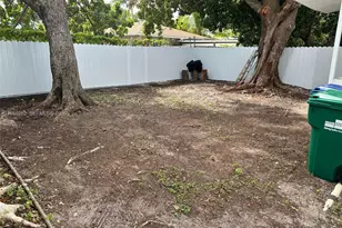 1812 NW 64th St, Miami, FL 33147 - Photo 32