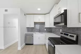 1400 NE 43rd Ct, Pompano Beach, FL 33064 - Photo 10