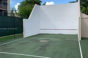 8215 Lake Dr, Doral, FL 33166 - Photo 18