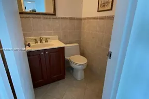 5601 Collins Ave, Miami Beach, FL 33140 - Photo 14