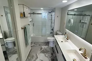 6450 Collins Ave, Miami Beach, FL 33141 - Photo 30