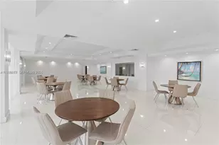 6450 Collins Ave, Miami Beach, FL 33141 - Photo 52