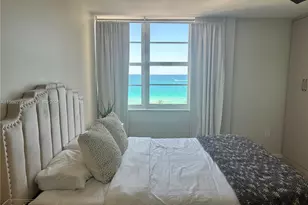 6450 Collins Ave, Miami Beach, FL 33141 - Photo 24