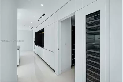 300 Biscayne Blvd Way #4901E, Miami, FL 33131 - Photo 18