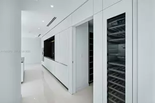 300 Biscayne Blvd Way, Miami, FL 33131 - Photo 18