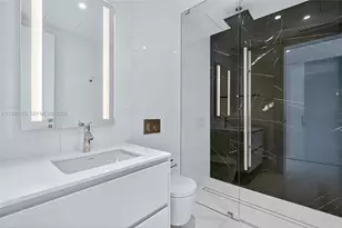 300 Biscayne Blvd Way, Miami, FL 33131 - Photo 22