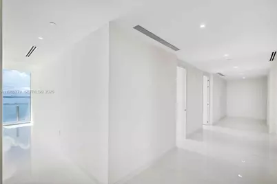 300 Biscayne Blvd Way #4901E, Miami, FL 33131 - Photo 6