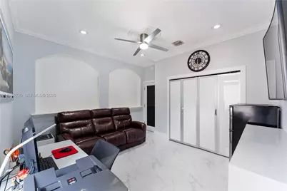 [Address not provided], Miami Lakes, FL 33016 - Photo 6