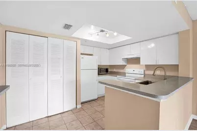 4195 N Haverhill Rd #304, West Palm Beach, FL 33417 - Photo 30