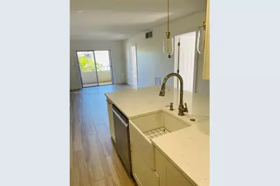 900 NE 18th Ave #206, Fort Lauderdale, FL 33304 - Photo 4