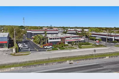 2950 N 28th Ter, Hollywood, FL 33020 - Photo 1