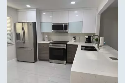 436 Lakeview Dr #205, Weston, FL 33326 - Photo 1