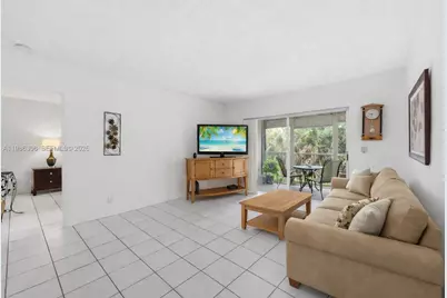 1201 Hillcrest Ct #209, Hollywood, FL 33021 - Photo 16