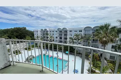 486 NW 165th St Rd #B-606, Miami, FL 33169 - Photo 1