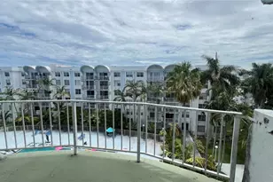 486 NW 165th St Rd, Miami, FL 33169 - Photo 6