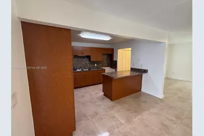 1781 NW 16th St, Miami, FL 33125 - Photo 6
