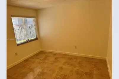 1781 NW 16th St, Miami, FL 33125 - Photo 14