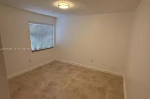 1781 NW 16th St, Miami, FL 33125 - Photo 12