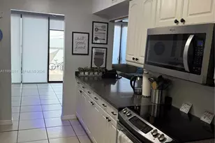 1461 NW 113th Ave, Pembroke Pines, FL 33026 - Photo 14