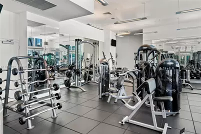 90 SW 3rd St #1406, Miami, FL 33130 - Photo 18