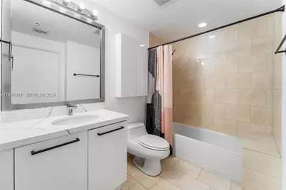 90 SW 3rd St #1406, Miami, FL 33130 - Photo 8