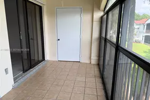 502 SW 158th Terrace, Pembroke Pines, FL 33027 - Photo 8